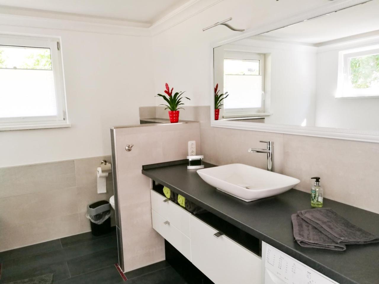 Ferienhaus Goermer Mit Wasserbett Schmölln Dış mekan fotoğraf