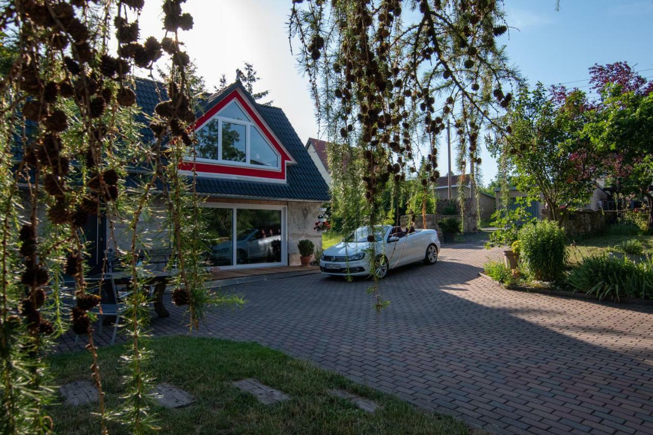 Ferienhaus Goermer Mit Wasserbett Schmölln Dış mekan fotoğraf